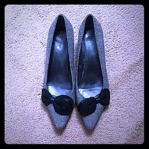 Fioni Size 10 Kitten Heel Pump